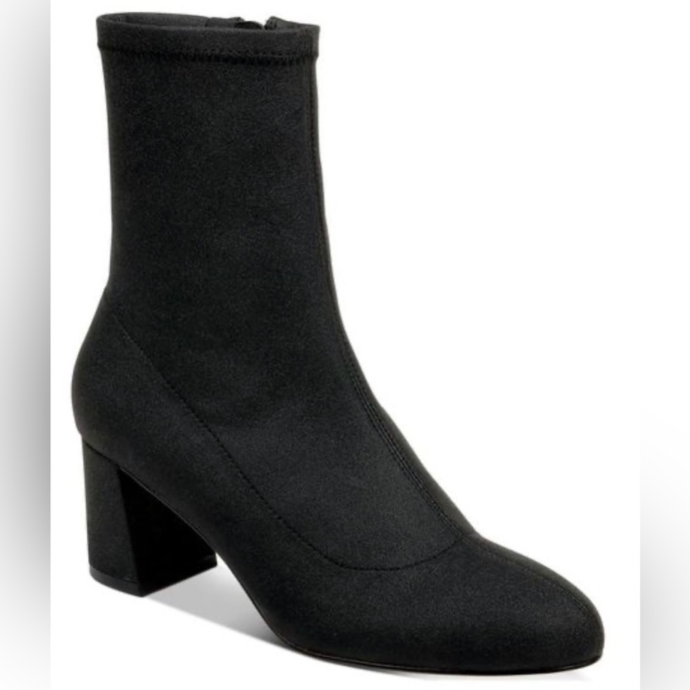 Jewel Badgley Mischka Women’s Black Rena Round Toe Block Heel Booties